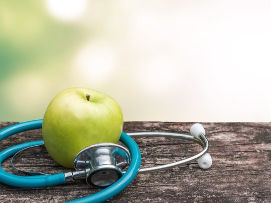 Una manzana al día mantiene al doctor en la lejanía