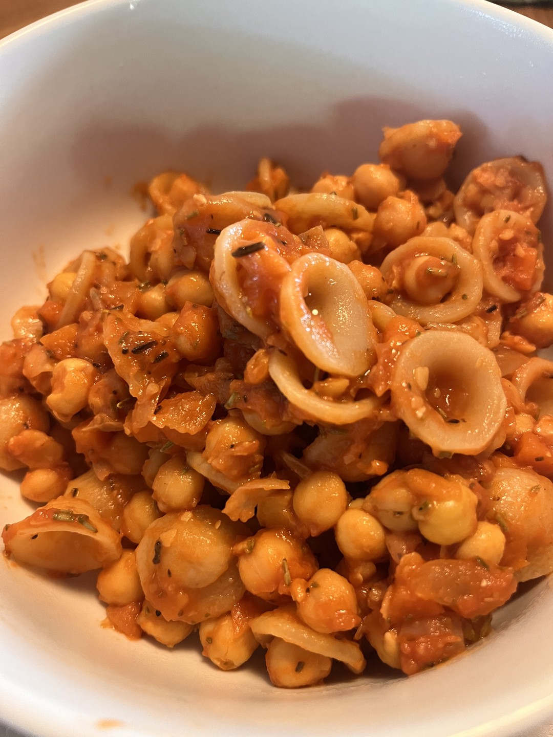 Pasta con garbanzos