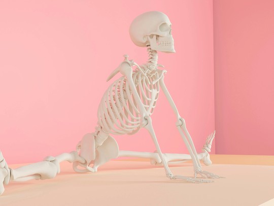 Cómo cuidar tus huesos mientras pierdes peso con medicamentos