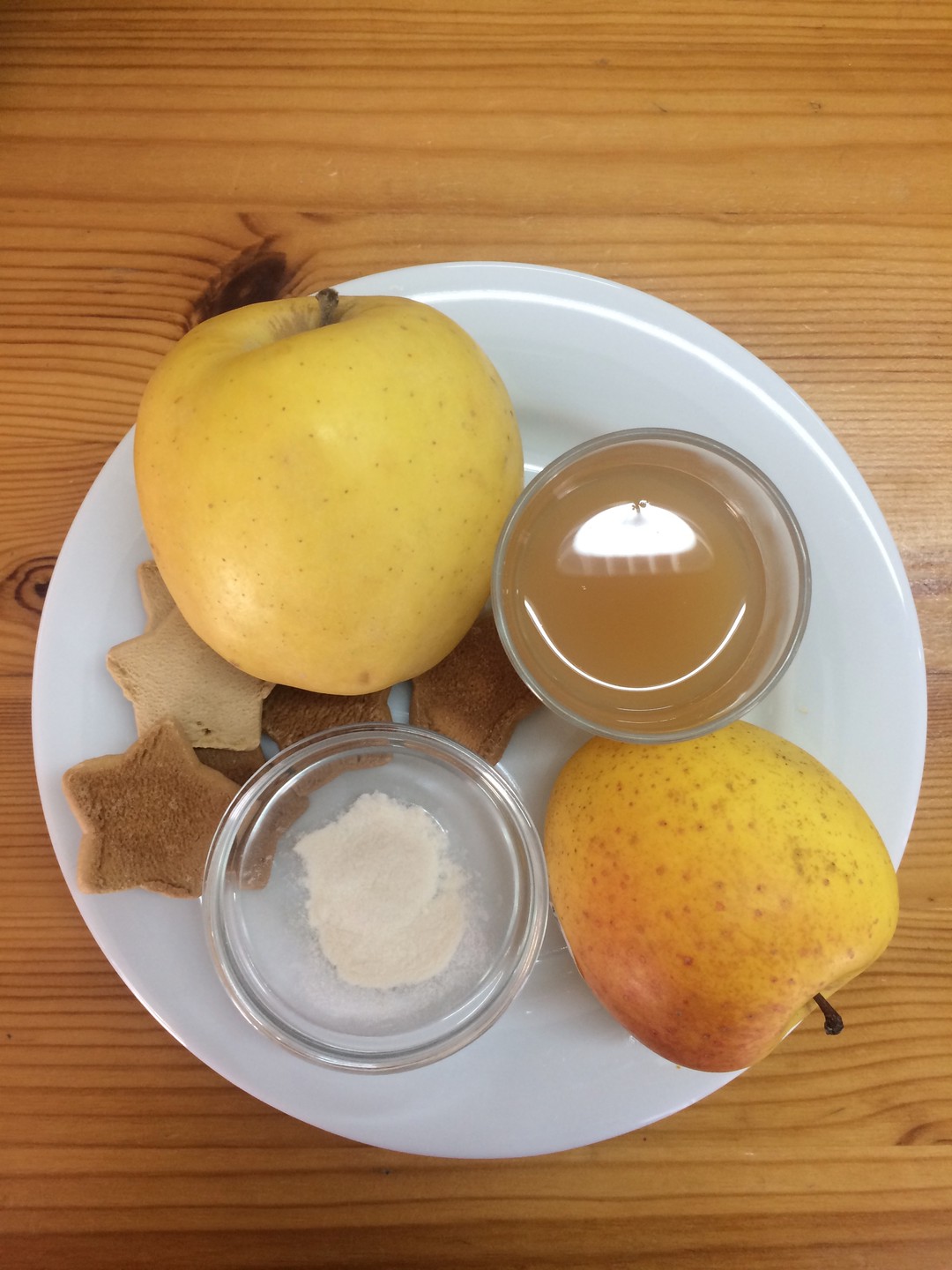 Tarta de manzana y crema de avellanas