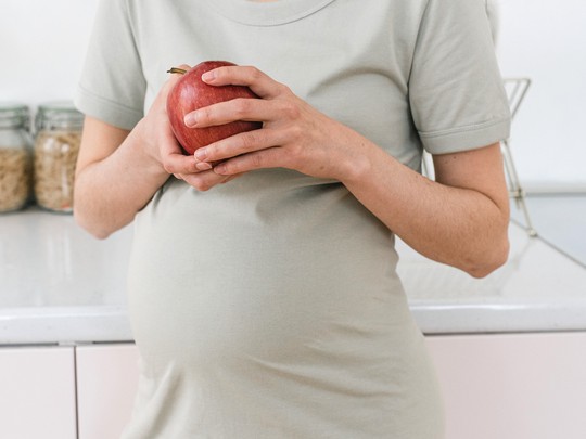 ¿Cómo debe ser la dieta de una embarazada deportista?