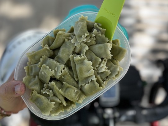 ¿Algún ciclista por aquí que esté cansado de comer barritas dulces durante la ruta?